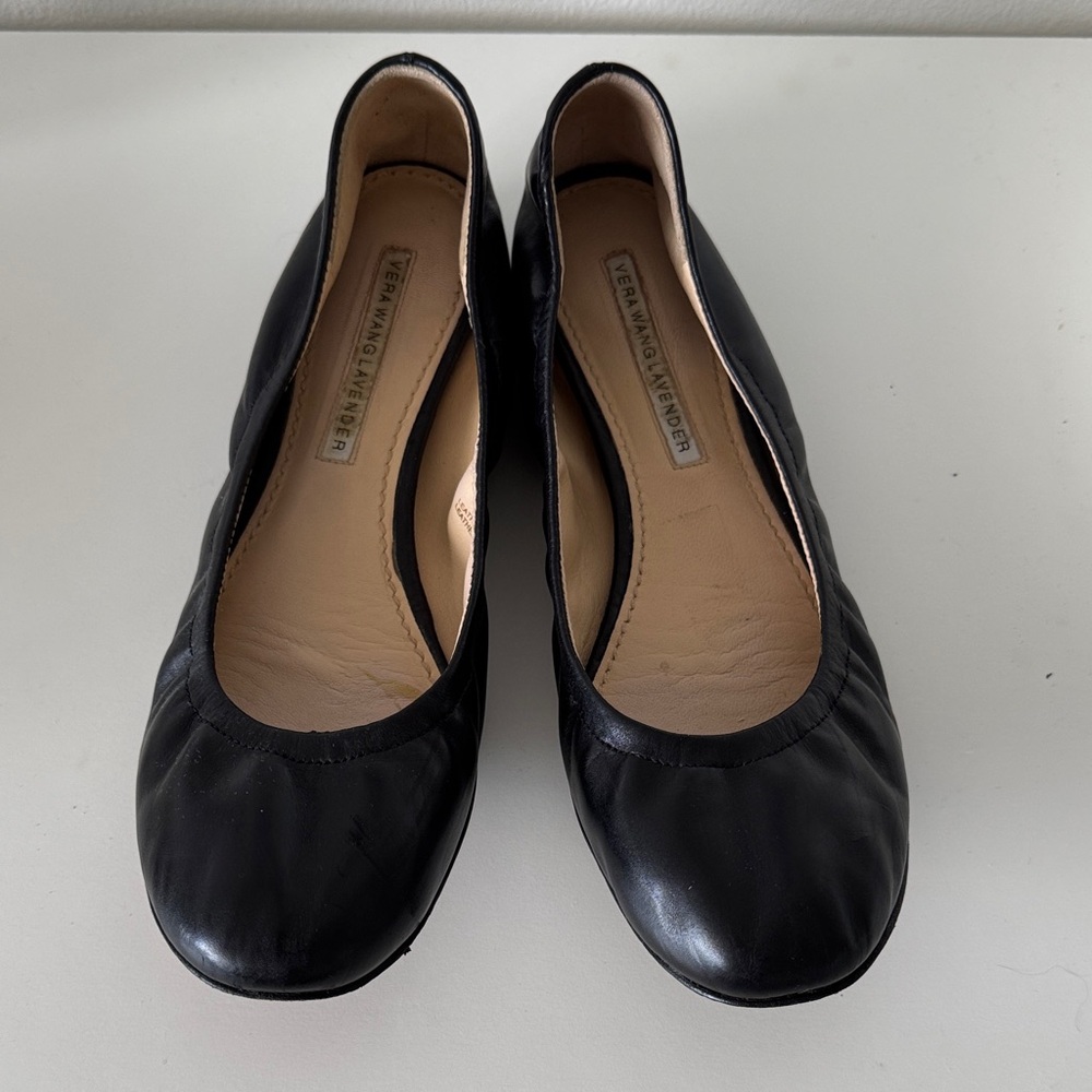 Vera Wang Lavender Black Leather Ballet Flats size 7.